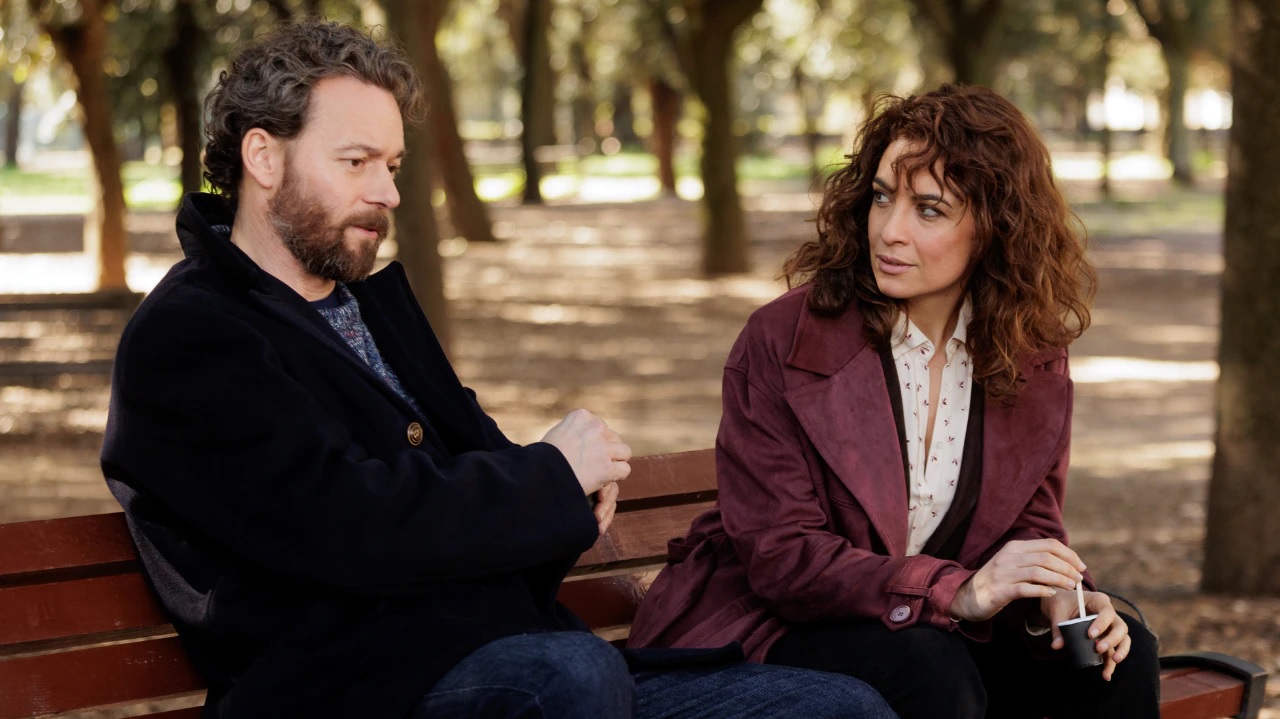 “Buonvino – Misteri a Villa Borghese”, la nuova miniserie romana con Giorgio Marchesi e Serena Iansiti: cast, finale aperto e possibili “ritorni”