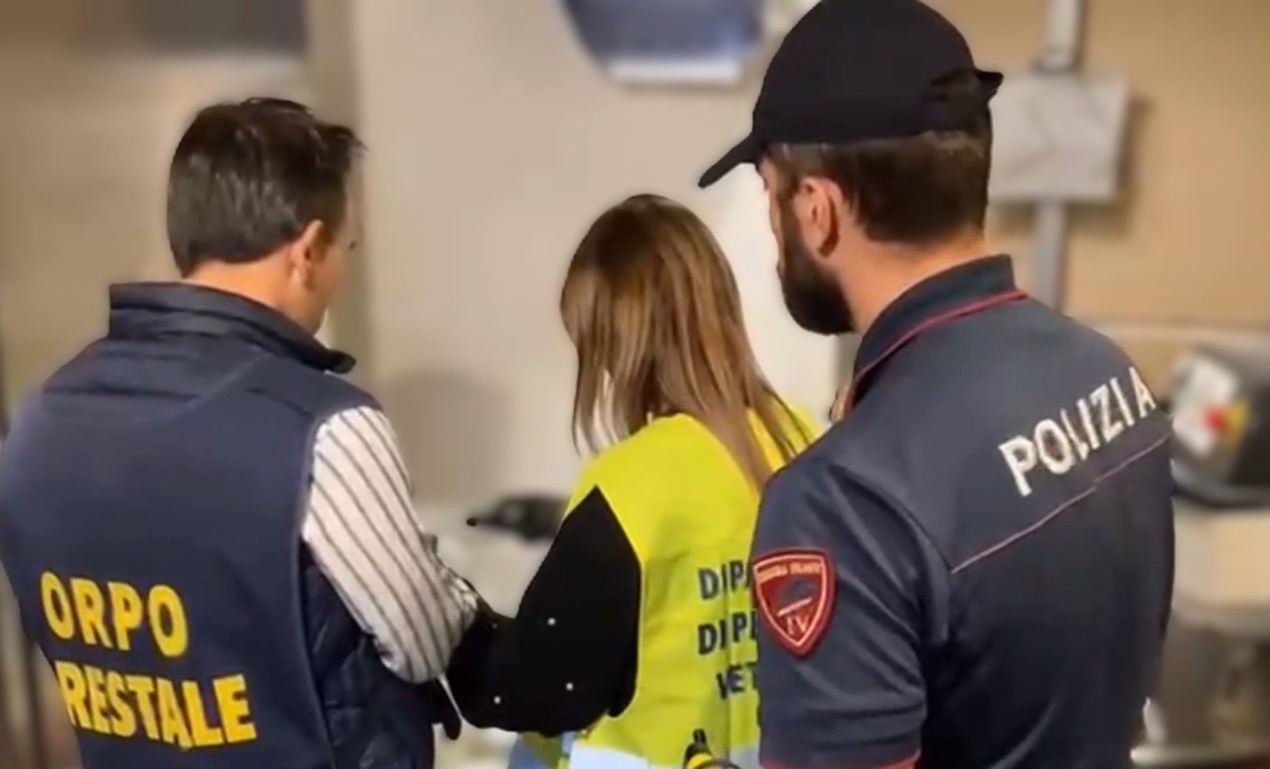 Catania, controlli “a tappeto” della task force in tre locali del centro: irregolarità, lavoro “nero” e sanzioni per oltre 51mila euro – VIDEO
