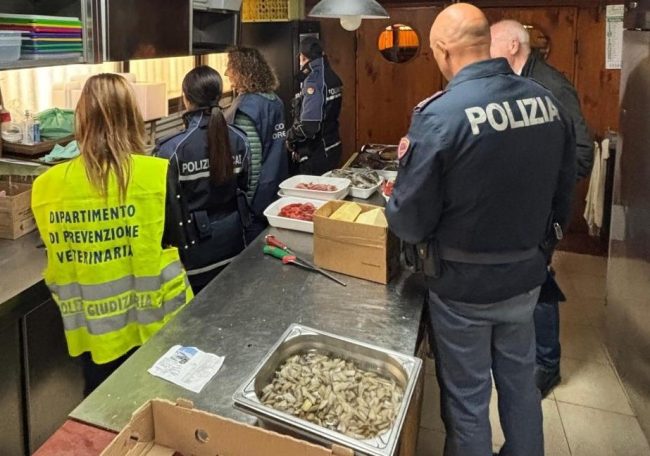 Task force nei locali di Catania: chiuso laboratorio di un bar, raffica di sanzioni a ristorante e attività
