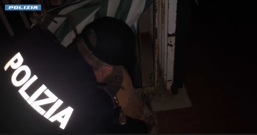 Le mani dei boss sui traffici di droga: 26 arresti a Palermo