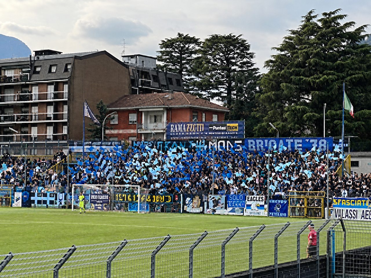 Scontri tra ultras prima di Lecco-Catania: ci sarebbero dei feriti