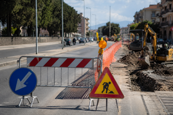 Lavori in via Santa Sofia, chiude per un giorno il controviale ovest: cambia la viabilità