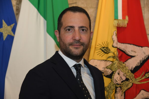 “Sicilia Pulita”, dalla Regione 4 milioni per ripulire le strade extraurbane