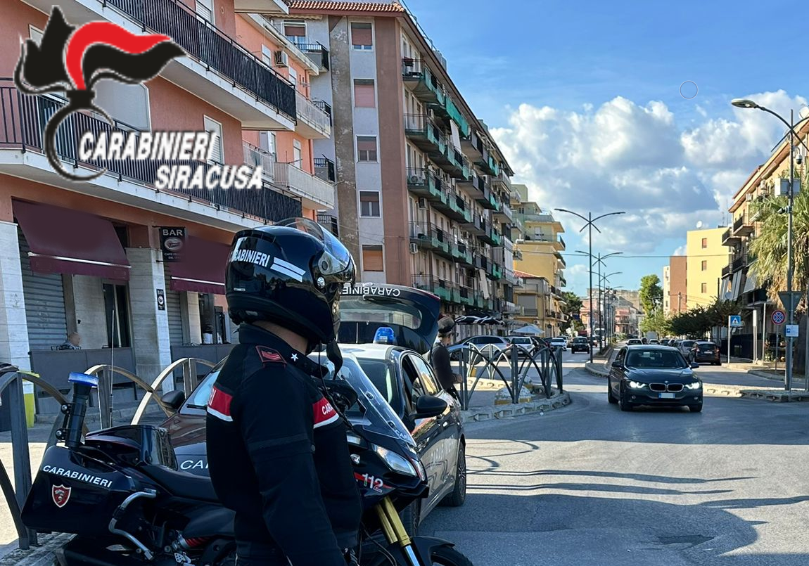 Priolo Gargallo, denunciati un 51enne e un 22enne