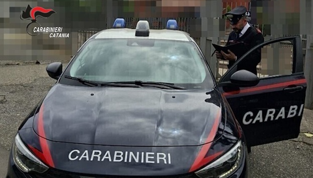 Calatabiano, truffa del “falso finanziere” ai danni di padre e figlia – IL VIDEO
