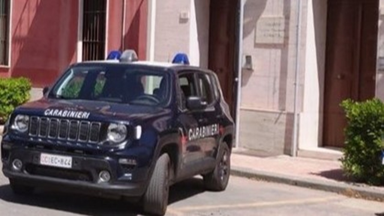 Sangue a Ramacca, minorenne accoltella un barista per un debito di 60 euro