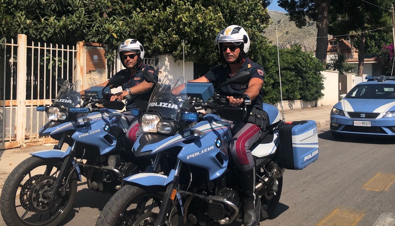 Hashish nascosto “al fresco” in un frigorifero: arrestato 30enne palermitano
