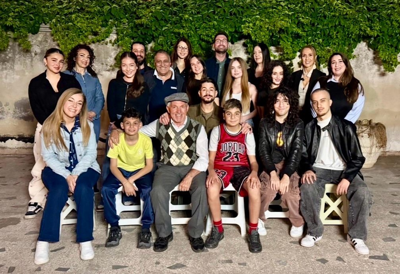 Al Nuovo Sipario Blu arriva “Prossima fermata Paradiso”: la nuova intensa pièce di Orazio Marletta chiude la stagione di “Teatro Amore Mio Produzioni”