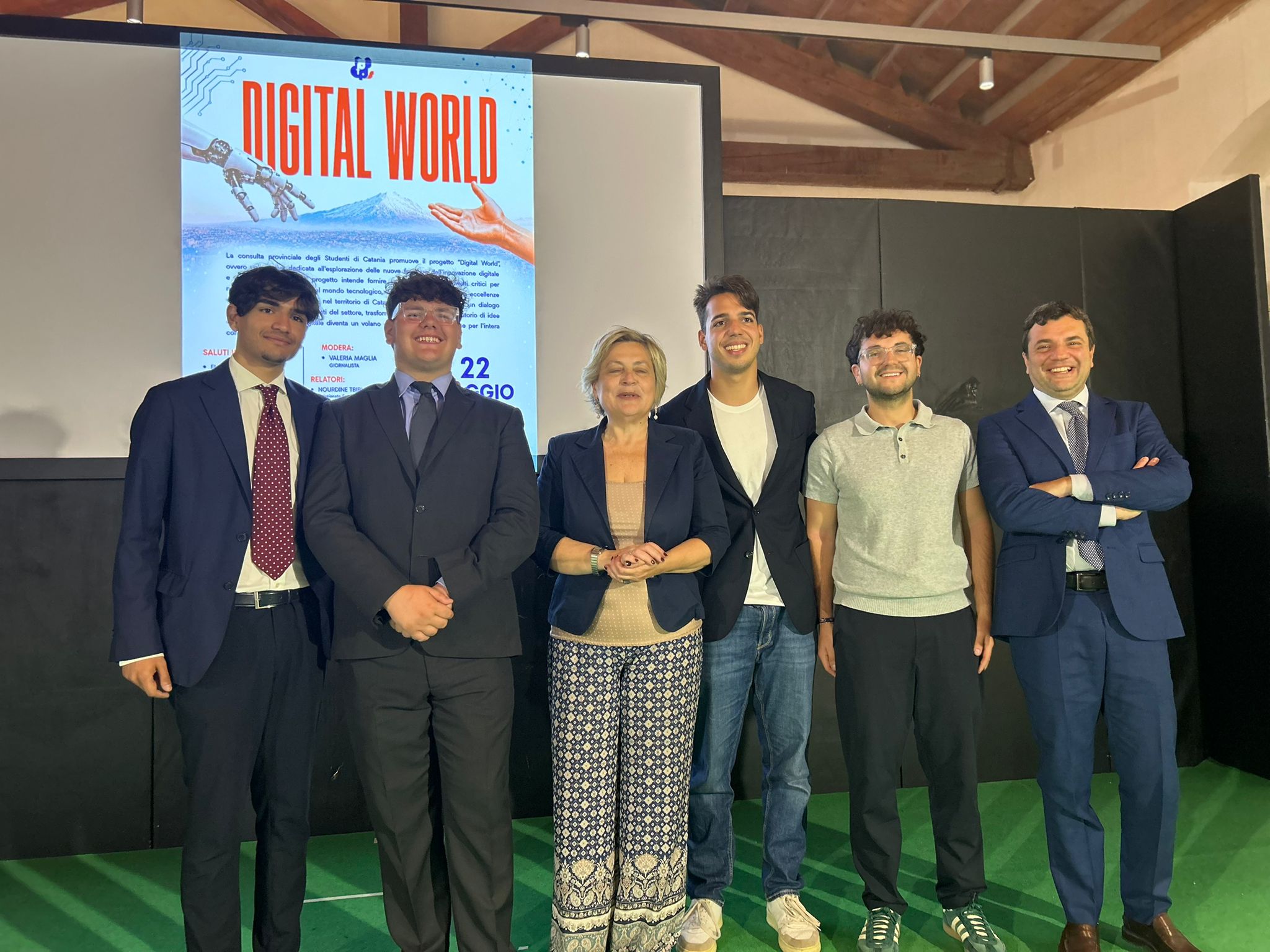 Digital World: l’IPSSEOA “Karol Wojtyla” di Catania protagonista del dialogo su innovazione, social e intelligenza artificiale