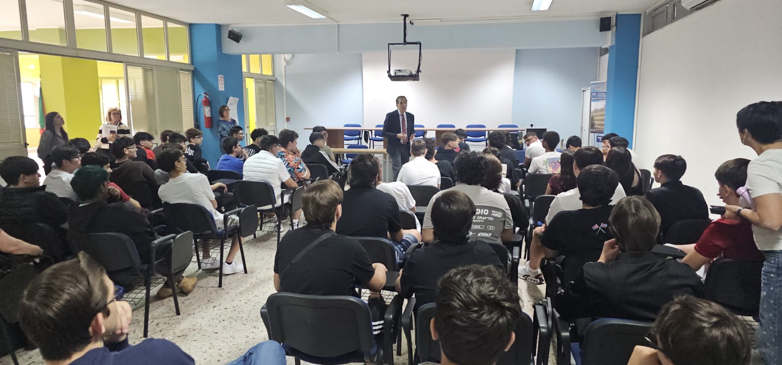 Il sindaco Enrico Trantino incontra gli studenti del “Cannizzaro”: legalità, ascolto e presenza nelle scuole