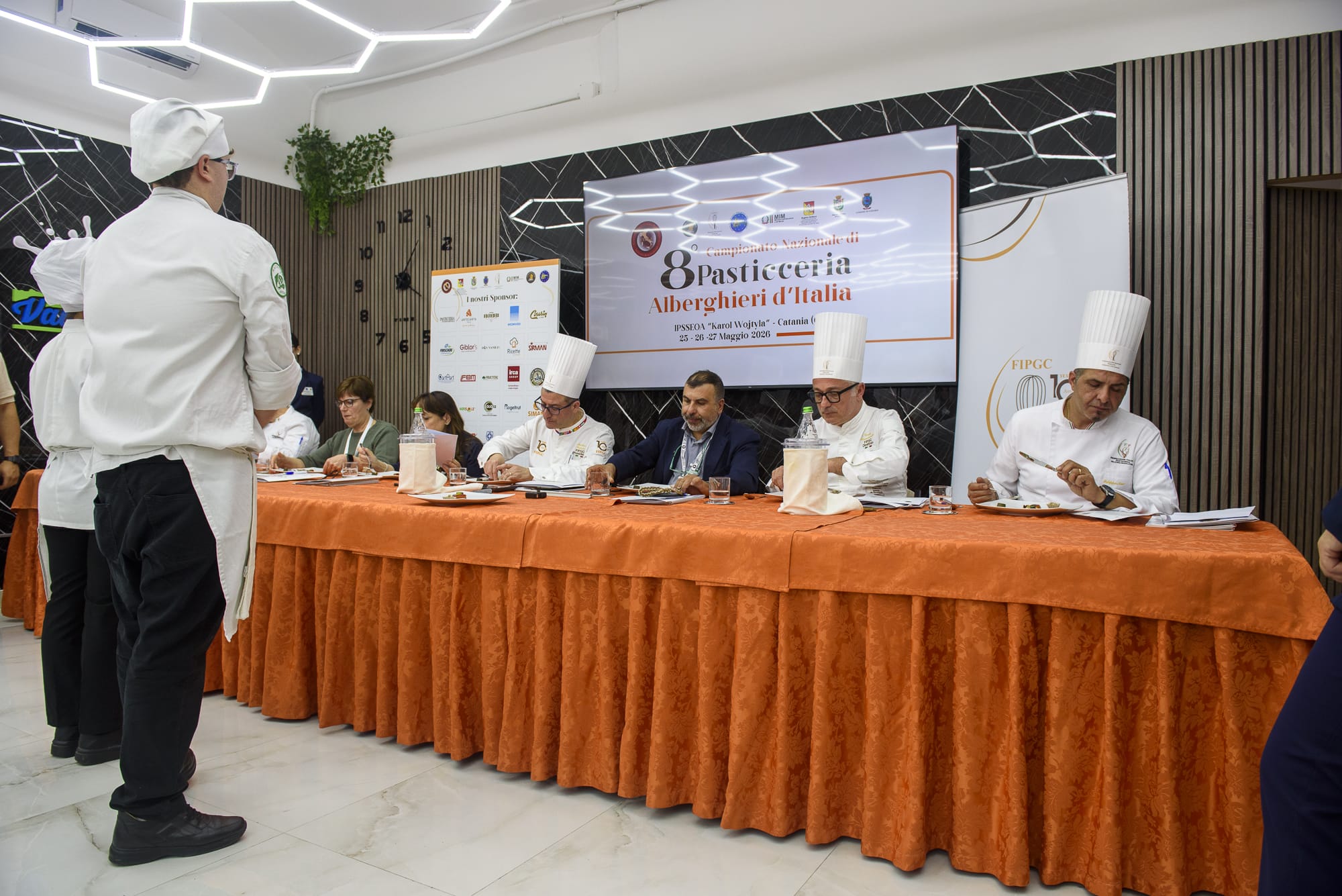 La Super accoglienza del “Wojtyla” per l’8° Campionato di pasticceria degli Istituti alberghieri d’Italia
