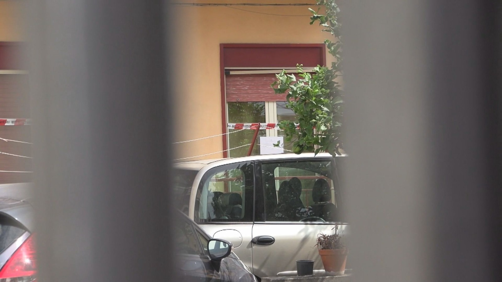 Misterbianco, donna colpita alla testa durante una lite in casa: arrestato il marito per tentato femminicidio