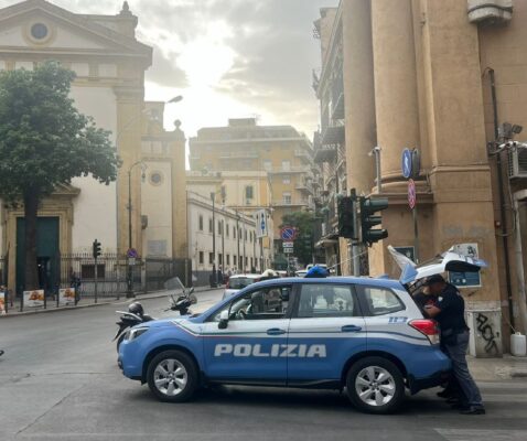 Palermo, controlli nelle “Zone Rosse”: arrestato rapinatore, denunciati due uomini dalla Polizia di Stato