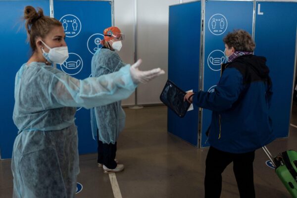 Focolaio di gastroenterite su nave da crociera a Bordeaux: oltre 1.700 persone in quarantena