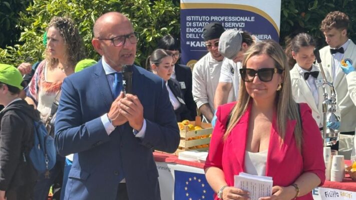 Legalità, solidarietà e scuola attiva: il “Karol Wojtyla” protagonista della giornata nell’agrumeto confiscato alla criminalità