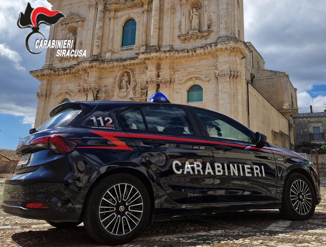 Accetta contro un conoscente in pieno centro a Sortino: 45enne arrestato per tentato omicidio