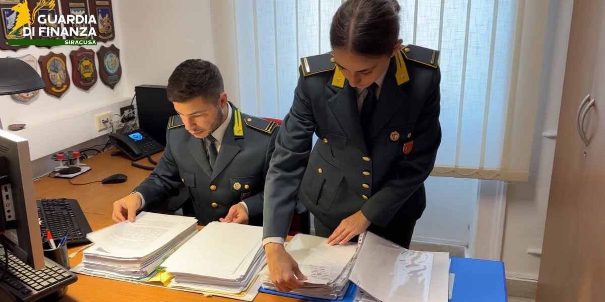 Augusta, evasione fiscale e fatture false: sequestrati beni per 800mila euro
