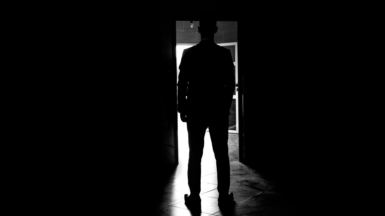 Perché chi uccide pensa di farla franca: l’analisi del Professore Santo Di Nuovo sull’illusione del delitto perfetto