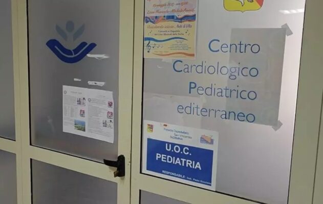 Taormina, esplode la protesta dei genitori: “Il Bambino Gesù non può lasciare la cardiochirurgia pediatrica”