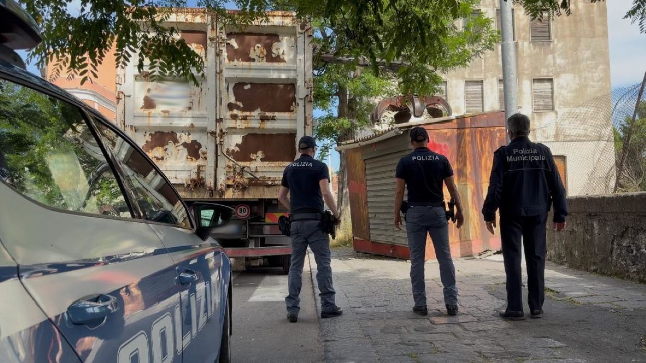 Controlli della Polizia a Catania: odore di guai a San Berillo e San Cristoforo – VIDEO