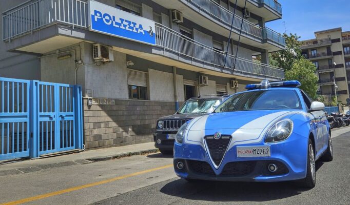 Tentato suicidio al Lungomare di Catania, uomo minaccia di gettarsi dalla scogliera
