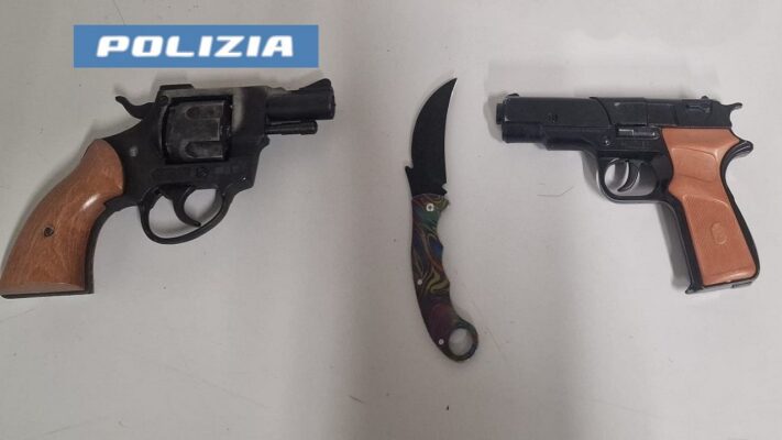 Rapina aggravata a Catania, due minorenni armati minacciano un gruppo di coetanei
