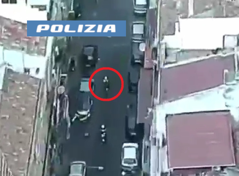 Fuga in moto tra le strade di San Cristoforo: arrestati due pregiudicati – IL VIDEO