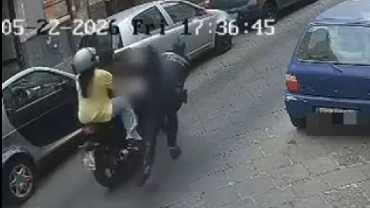 Investe un agente nel tentativo di sfuggire al fermo, arrestato un motociclista 21enne a Catania