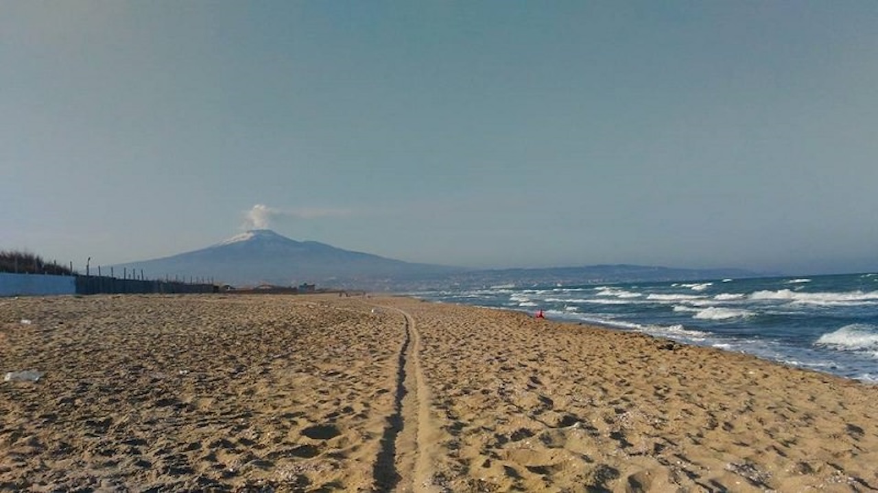 Pulizia delle spiagge, dalla Regione quasi un milione di euro ai Comuni costieri