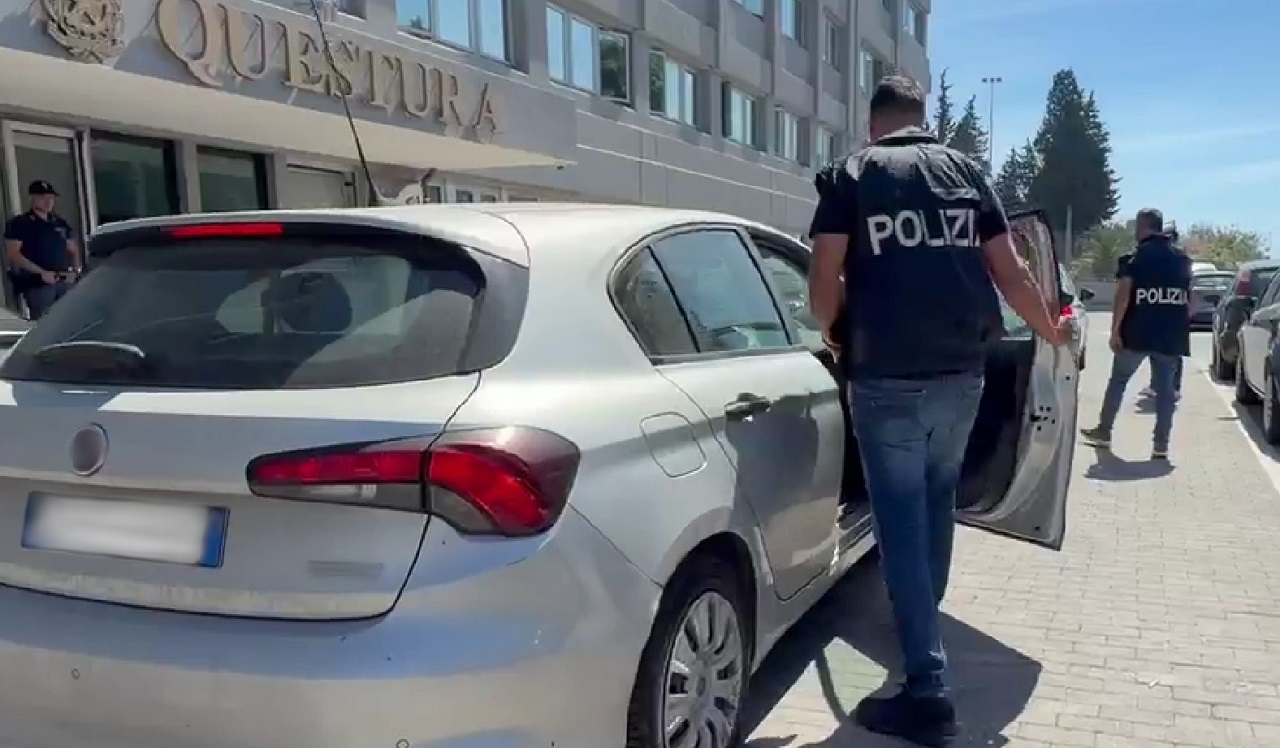 Blitz antimafia a Catania, nuova ondata di arresti per droga e traffico di armi