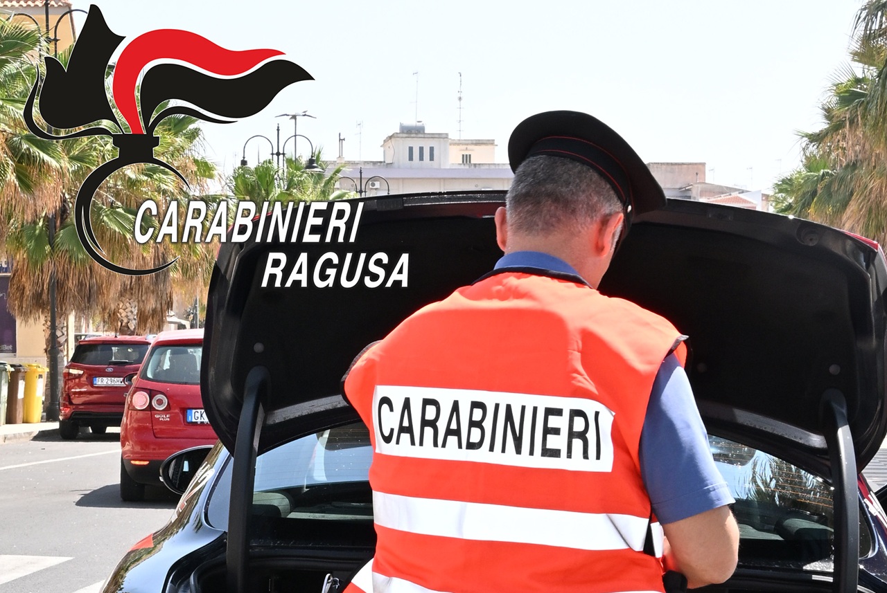 Controlli dei carabinieri nel Modicano: tre persone denunciate tra alcol alla guida, droga e armi