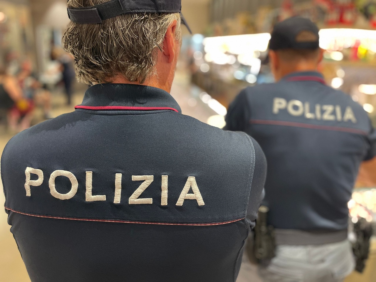 Catania, irregolarità in due attività: sequestrati 30 chili di alimenti non idonei al consumo