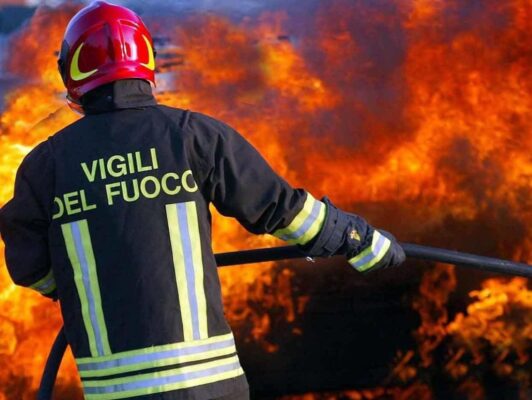 Nuova intimidazione nel Palermitano: in fiamme una stazione di servizio