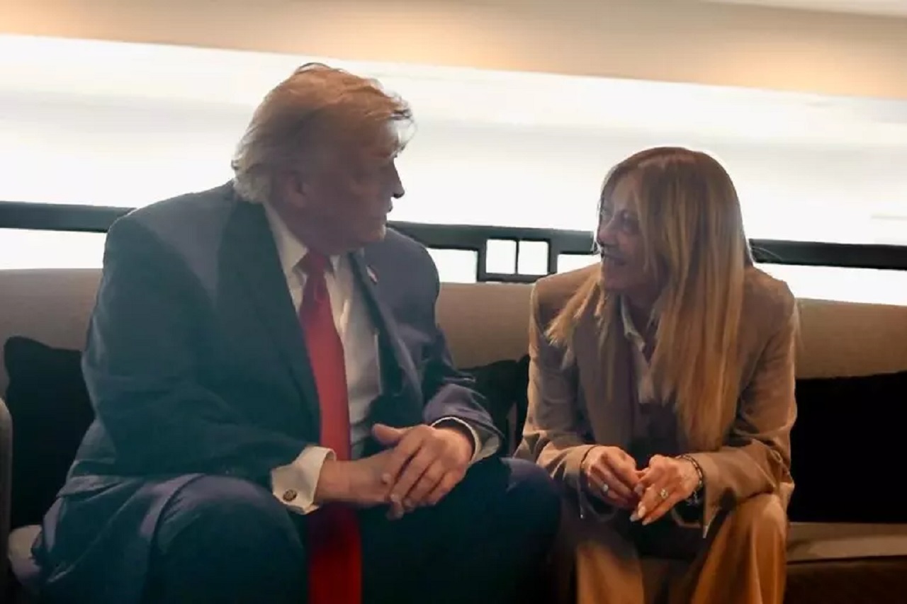 Trump contro Meloni: “Mi supplicava per una foto, mi ha fatto pena”