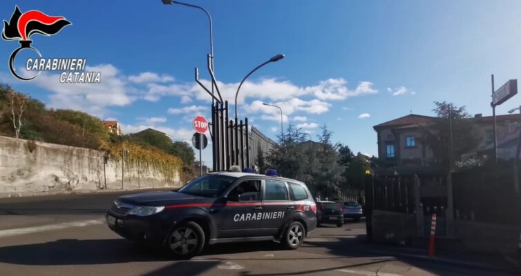 Furto di gasolio nel cantiere della metropolitana: 25enne sorpreso dai carabinieri e arrestato