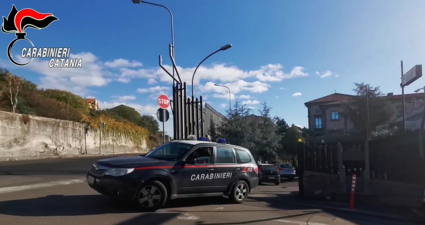 Furto di gasolio nel cantiere della metropolitana: 25enne sorpreso dai carabinieri e arrestato