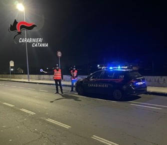Travolge un motociclista e fugge senza soccorrerlo: identificato e denunciato un 45enne