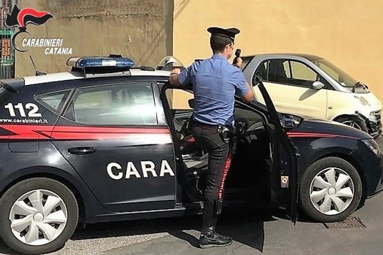 Catania, trovato con le chiavi di un’auto rubata: denunciato 39enne per ricettazione