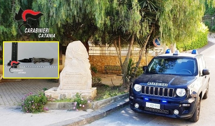 Lite nel parcheggio finisce con un coltello: denunciato un 31enne a San Michele di Ganzaria