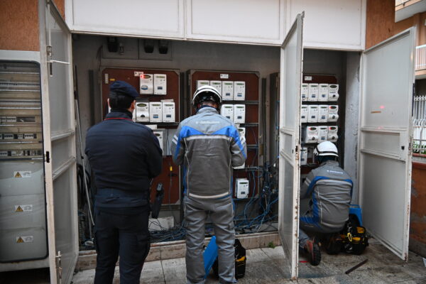 Allacci abusivi e furto di energia elettrica: 8 denunce a Palermo