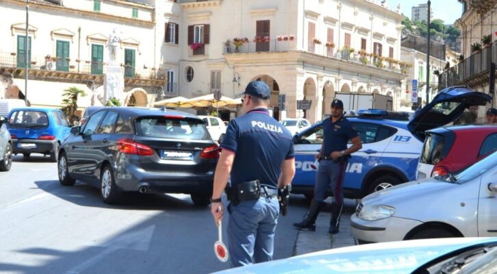 Monopattini e scooter nel mirino dei controlli: 20 multe e tre sequestri a Modica
