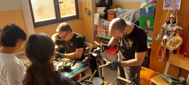 Palcoscenico Catania 2026: alla scoperta dell’antica arte dei pupi con il laboratorio “L’arte del pupo in un gioiello”
