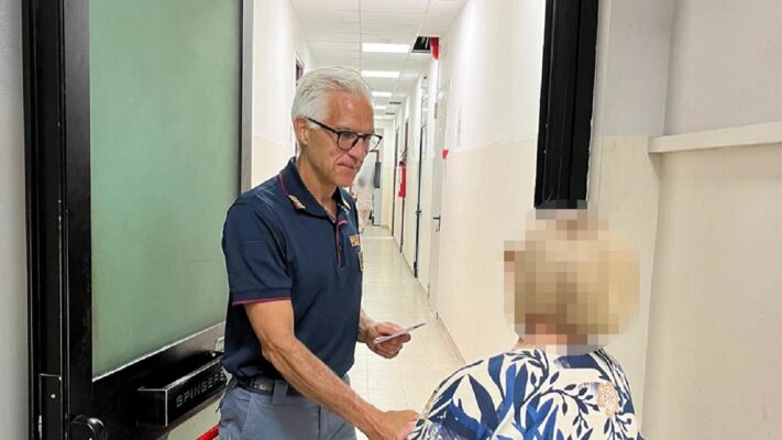 Lascia per errore i contanti allo sportello Bancomat: furto “a lieto fine” ad Acireale