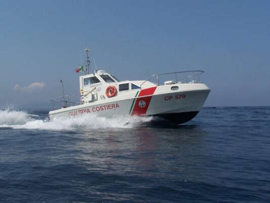 “Mare e Laghi Sicuri 2026”, la nuova campagna della Guardia Costiera: primi interventi e sanzioni nel Trapanese