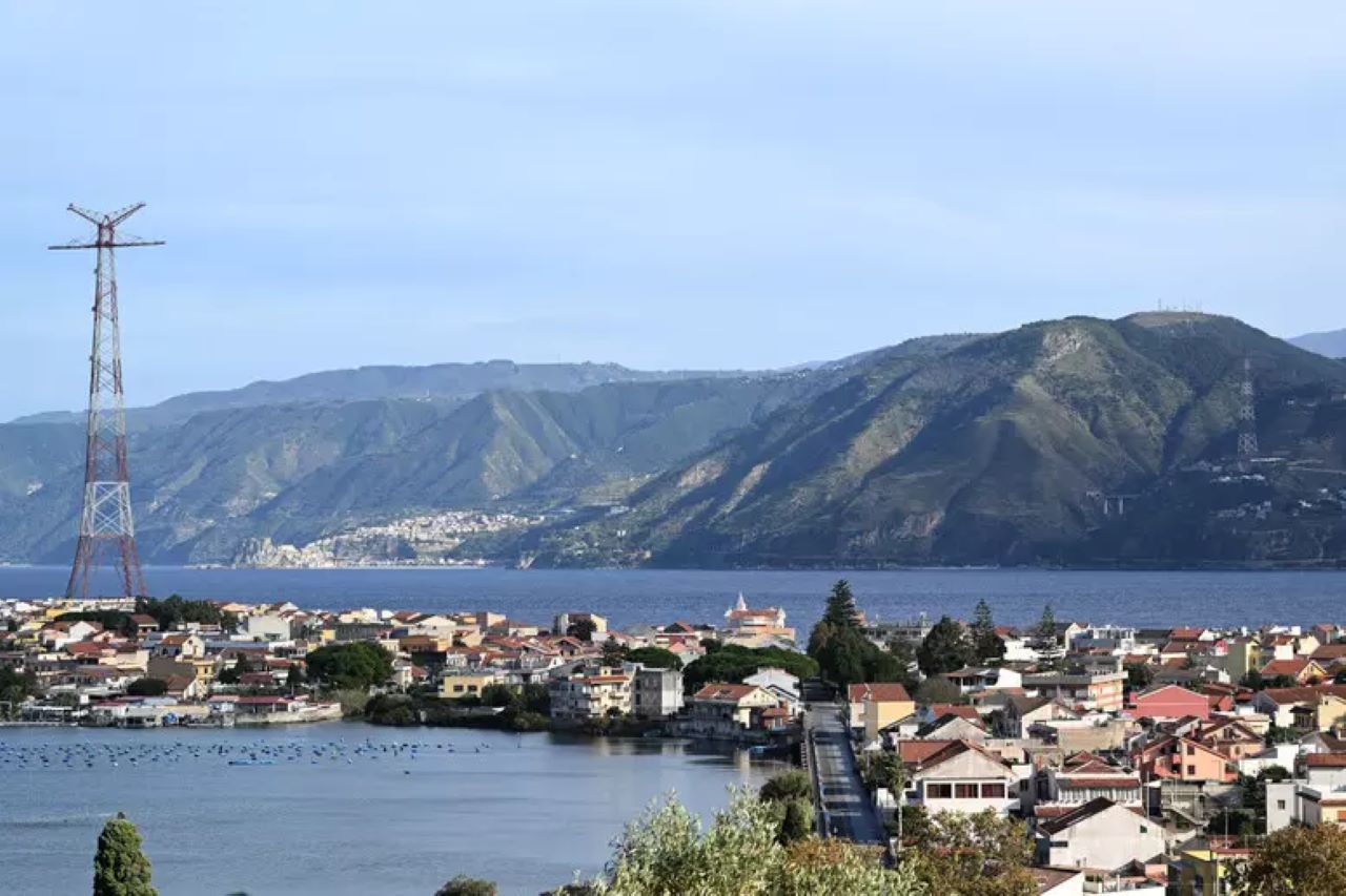 Ponte sullo Stretto di Messina, la procura di Roma indaga per corruzione