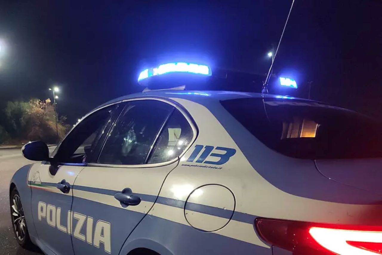 Nuova intimidazione a Palermo: in fiamme i condizionatori di un bar del quartiere Zen