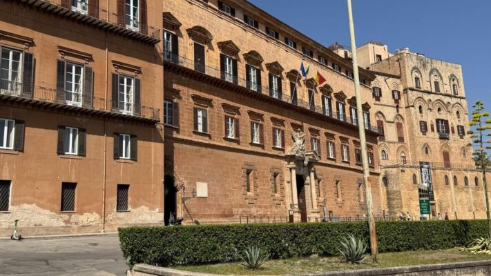Prorogati fino al 31 dicembre gli incarichi di tutti i dirigenti della Regione Siciliana