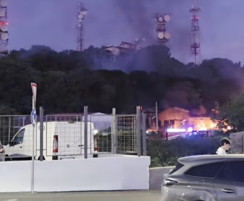 Incendio nella notte a San Gregorio di Catania: in fiamme una falegnameria