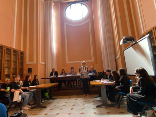 Il Futuro del Debate è Qui: l’I.C. “Cavour” brilla alla Finale Nazionale al Ministero dell’Istruzione e del Merito conquistando il secondo posto