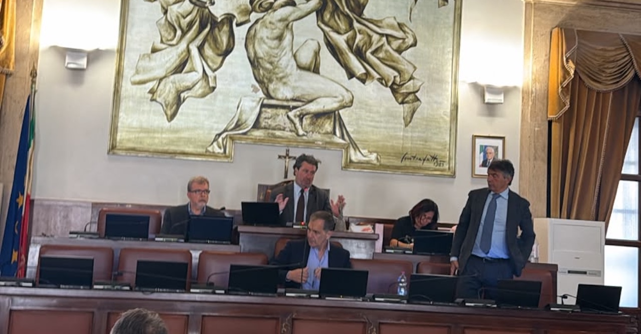 Privatizzazione Aeroporto di Catania, il punto dopo il Consiglio comunale. Cisal: “La politica si assuma le proprie responsabilità”